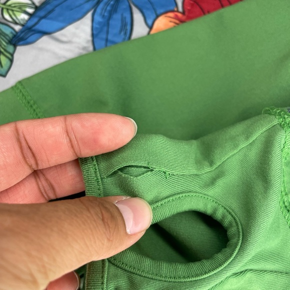 Women’s ALO Yoga Long Sleeve - Picture 4 of 9